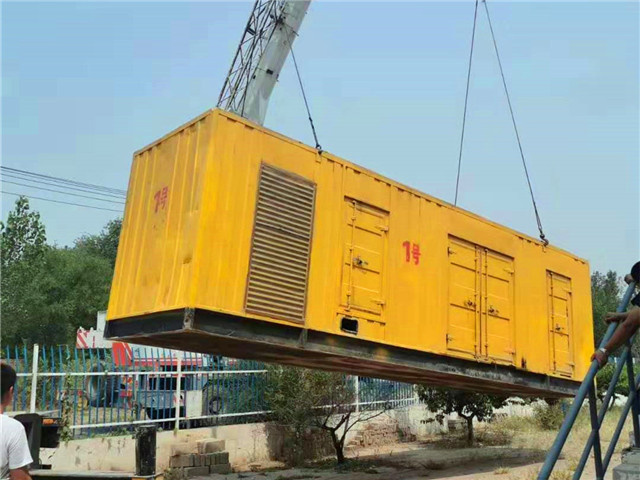 赤壁300KW柴油发电机组油耗是多少?