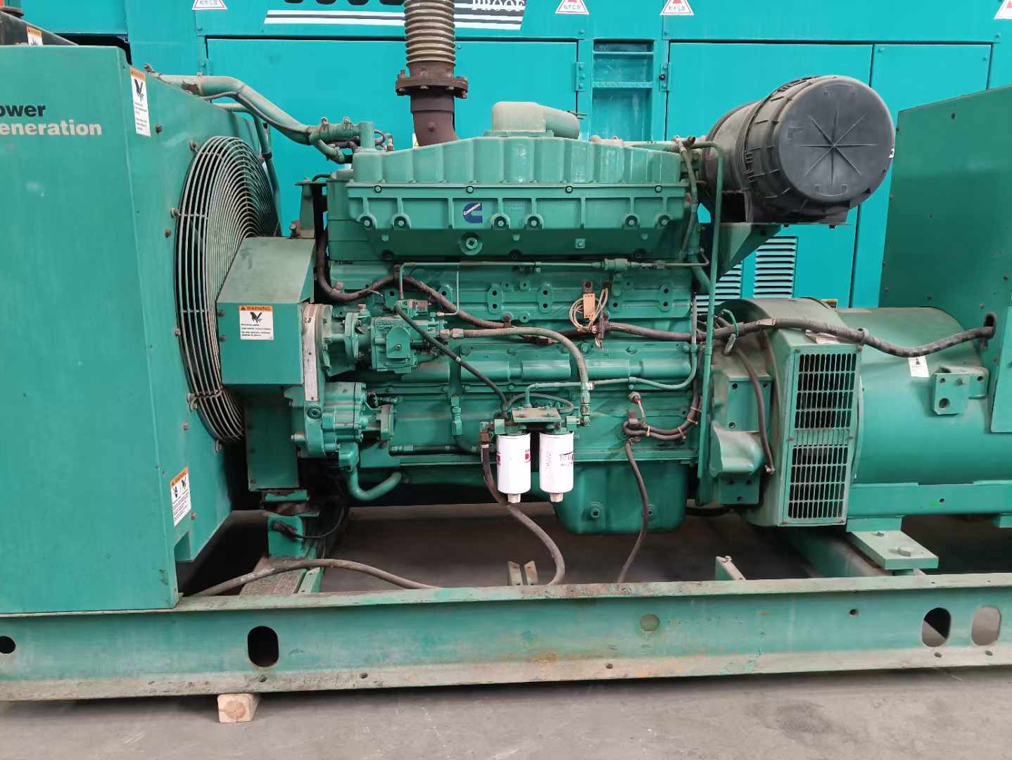 赤壁过载会对 600kW 柴油发电机组造成哪些损害？